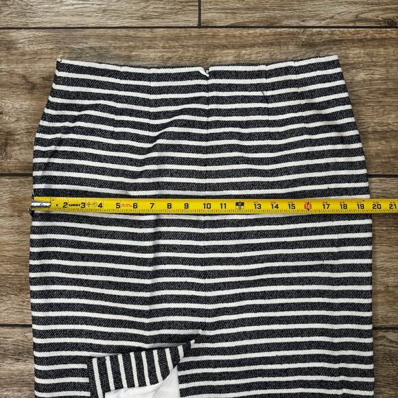 Ann Taylor Skirt Black White Tweed Boucle Striped Casual Career - Picture 4 of 10